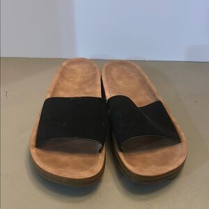 Women's Black and Tan Slide Sandals